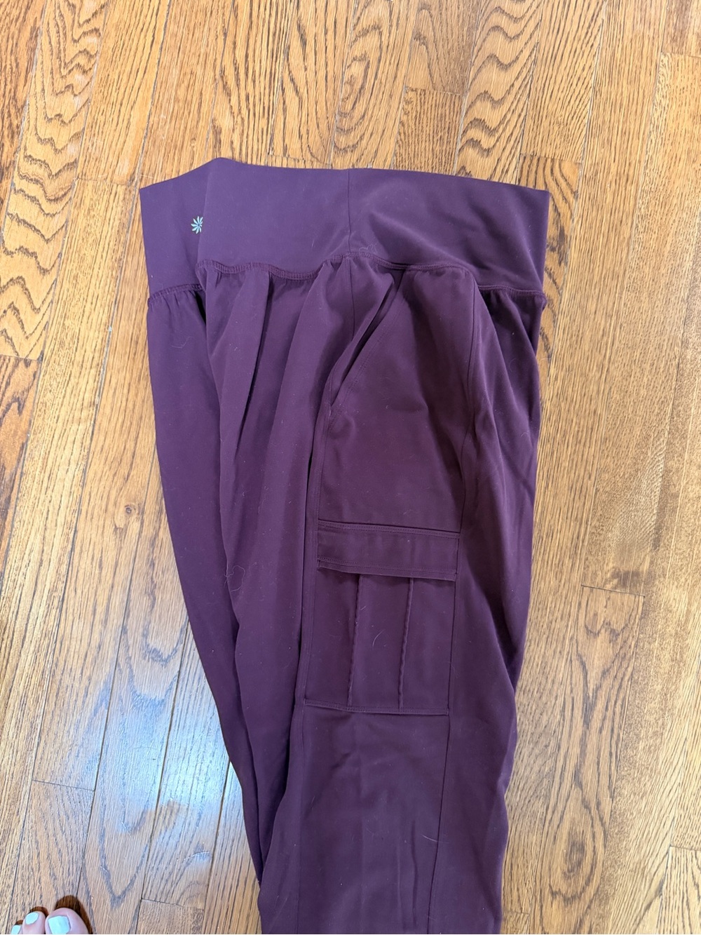 Athleta Salutation Cargo Leggings in Plum